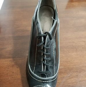 Fergalicios Peep toe Heels